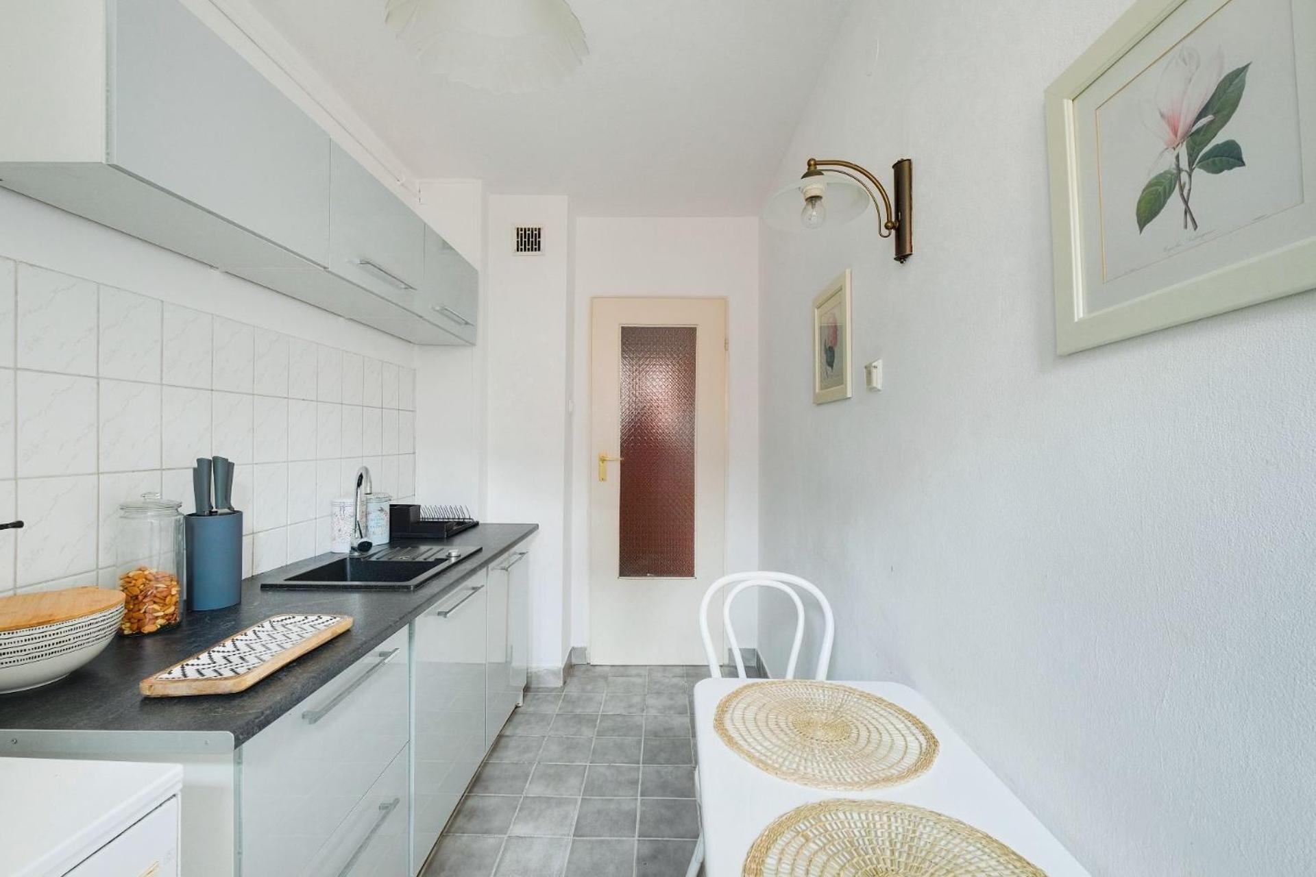 Spacious Apartment In Green Location Warszawa Exteriör bild