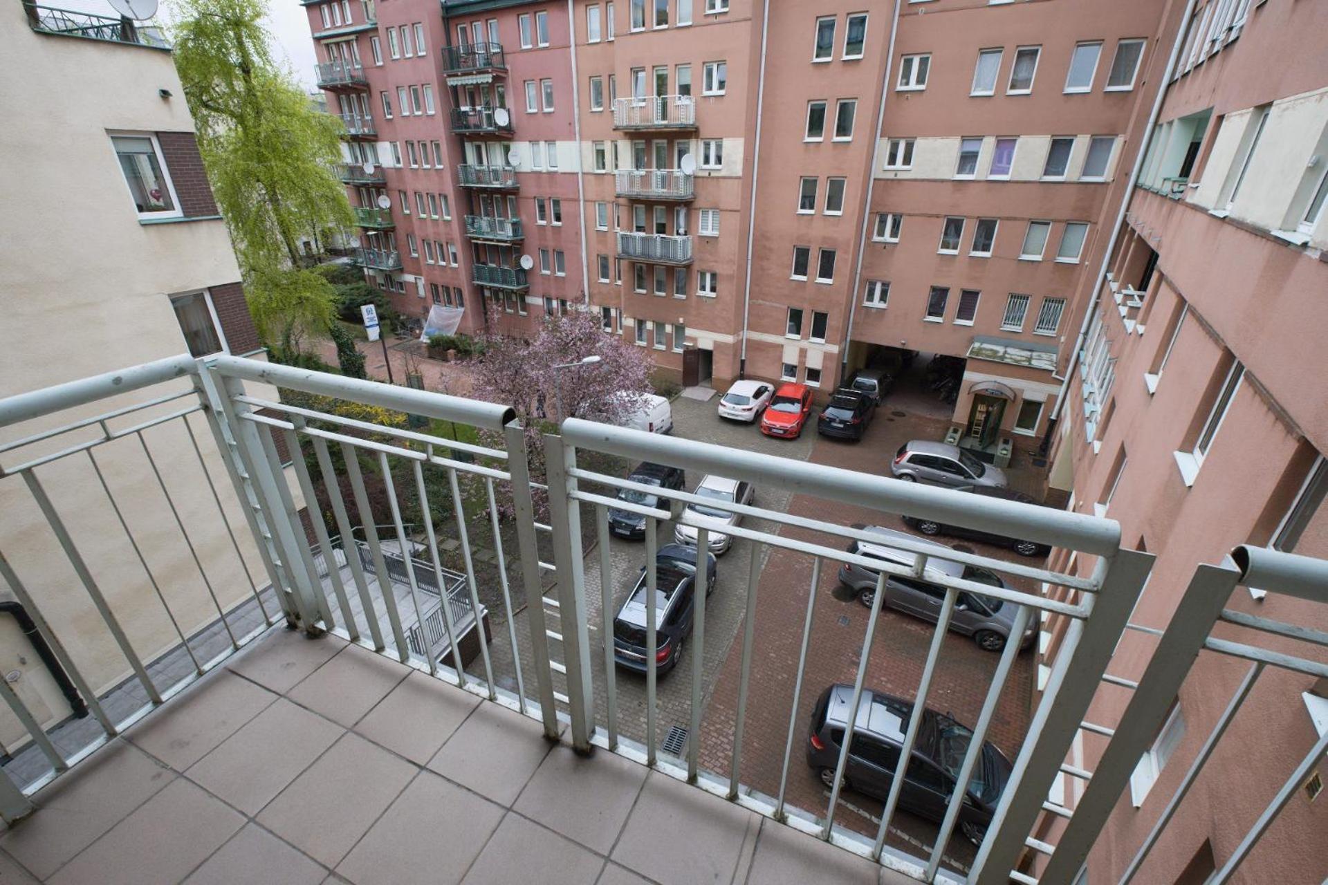 Spacious Apartment In Green Location Warszawa Exteriör bild